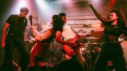 %100 Müzik Sunar: Infinity Song